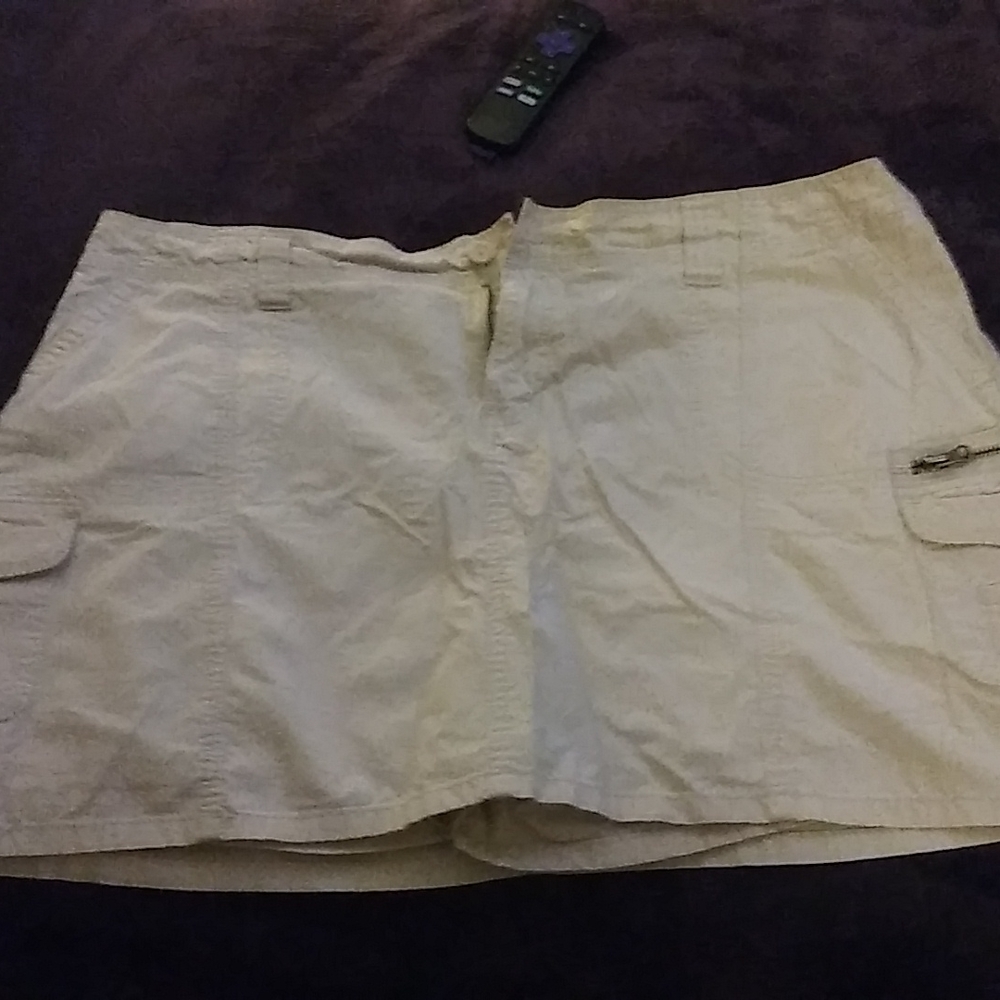 Khaki skort